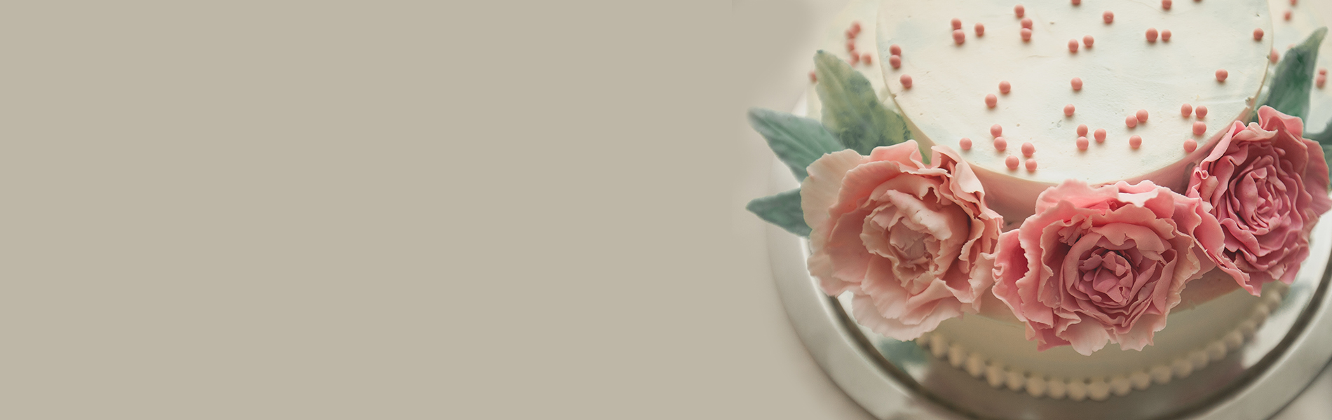 華やかに心も満たされる花のケーキ